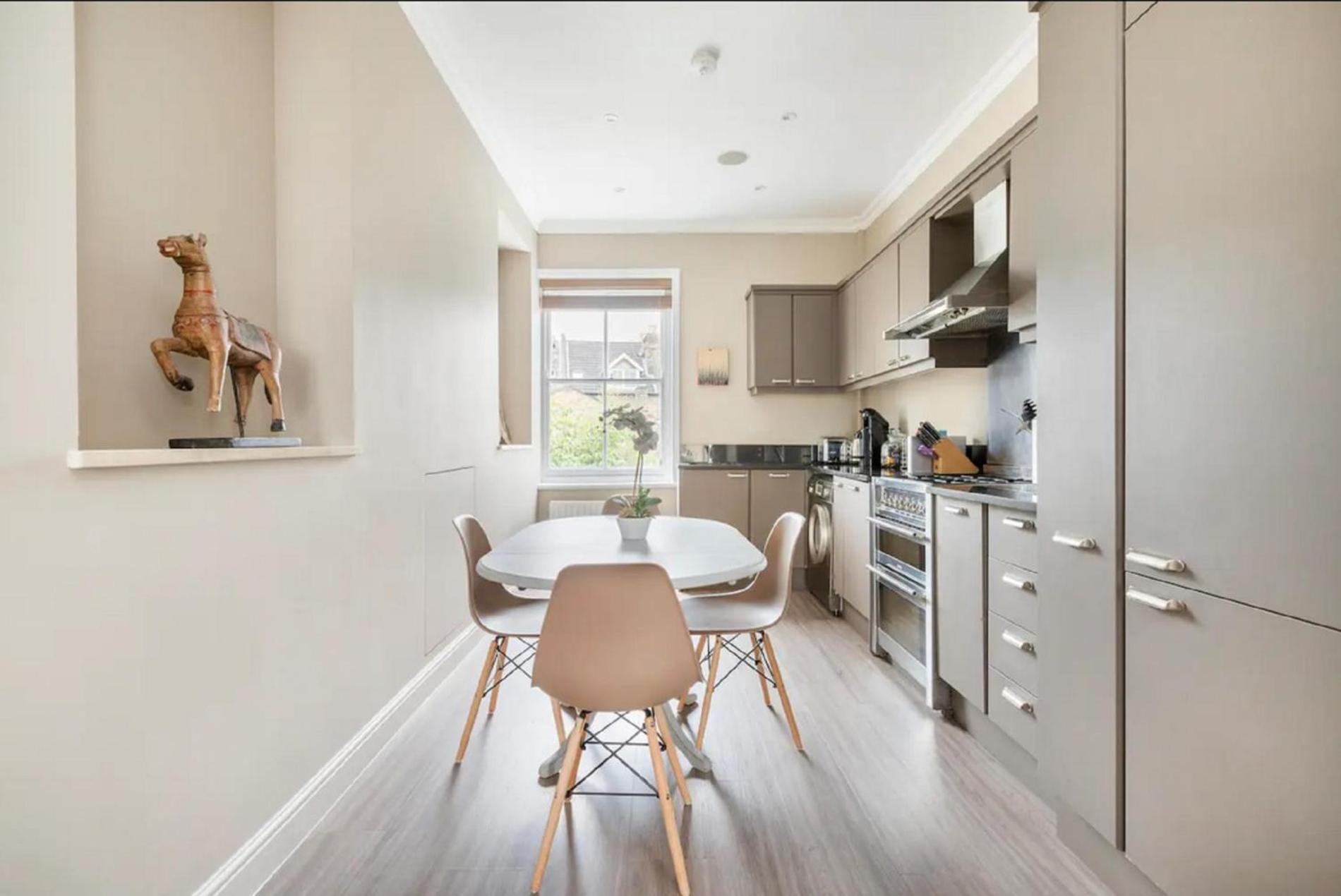 & Leafy - 2 Bedroom In Clapham Apartment *